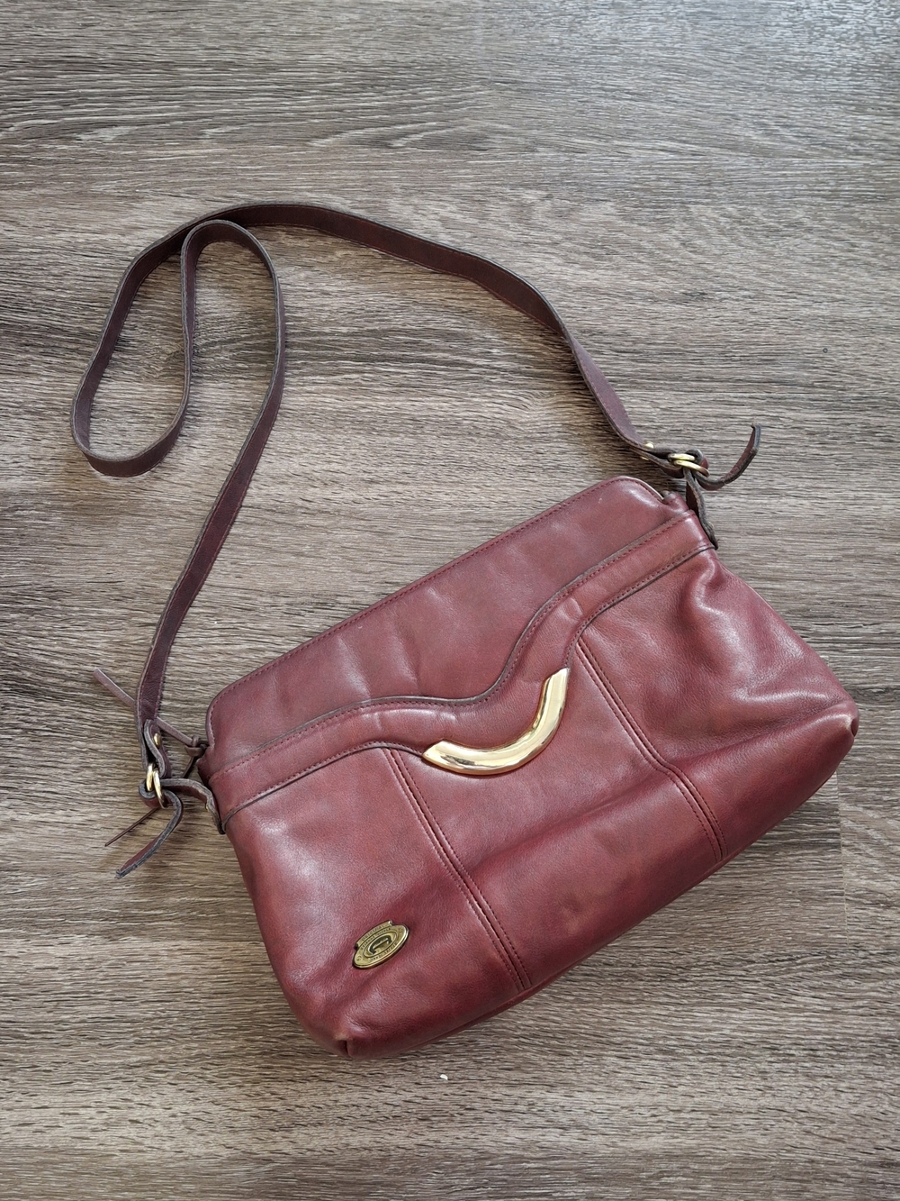 Aigner 90s Women's Burgundy Leather Crossbody Bag with Gold Accent